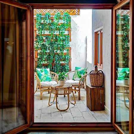 Cabanal Mediterranean Patio Lejlighed